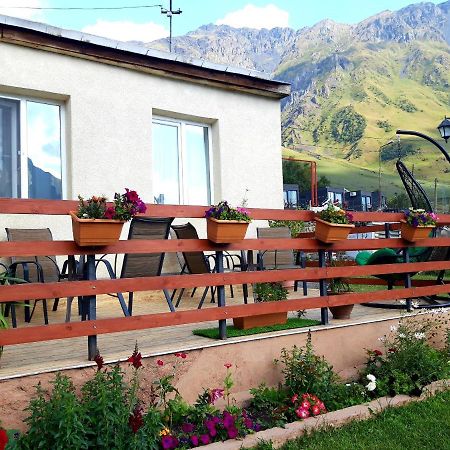Guest House Elguja Qushashvili 卡兹贝吉 外观 照片