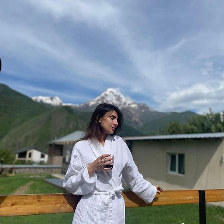 Guest House Elguja Qushashvili 卡兹贝吉 外观 照片