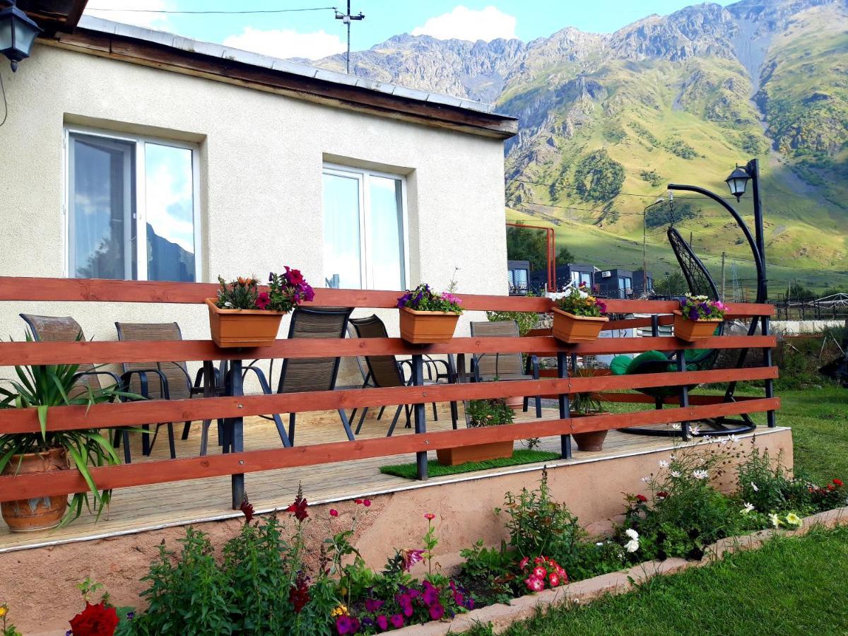 Guest House Elguja Qushashvili 卡兹贝吉 外观 照片
