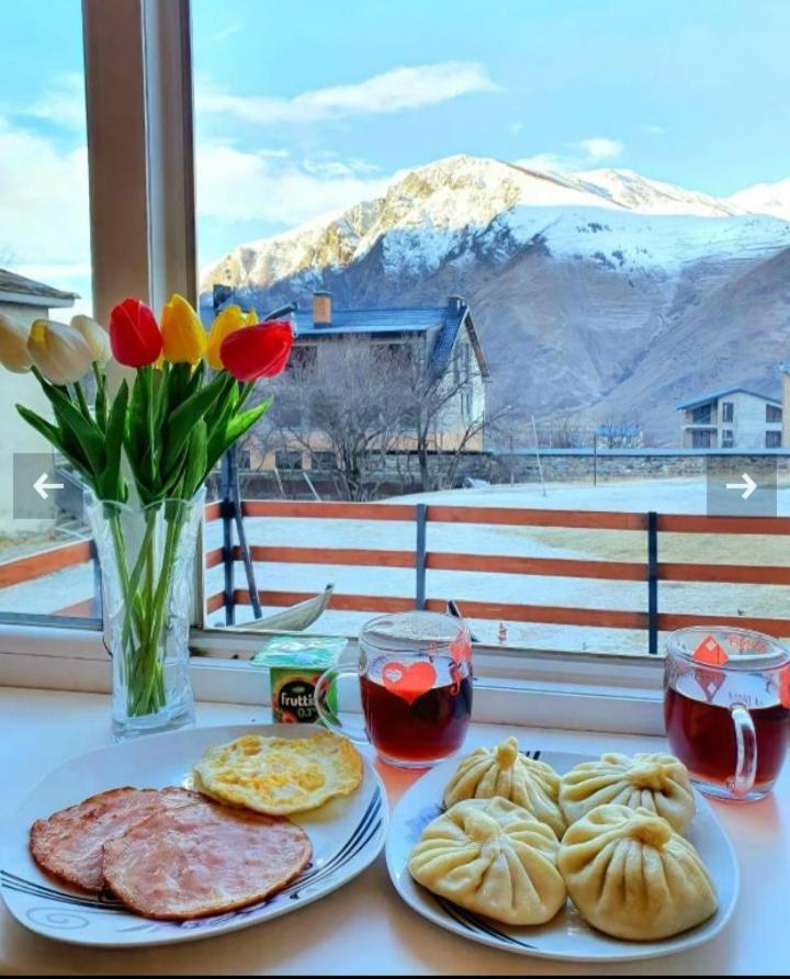 Guest House Elguja Qushashvili 卡兹贝吉 外观 照片