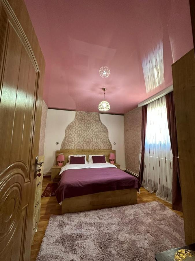 Guest House Elguja Qushashvili 卡兹贝吉 外观 照片