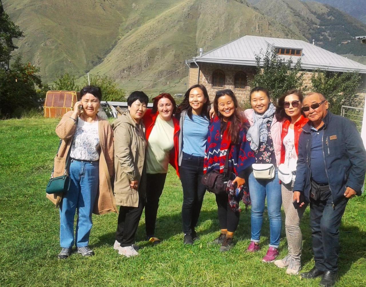 Guest House Elguja Qushashvili 卡兹贝吉 外观 照片