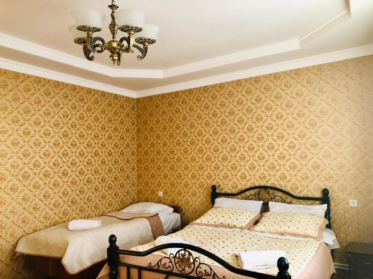 Guest House Elguja Qushashvili 卡兹贝吉 外观 照片
