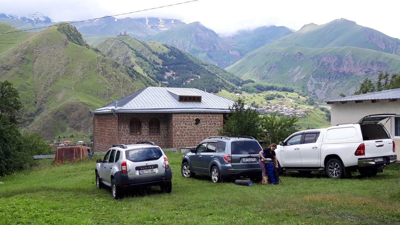 Guest House Elguja Qushashvili 卡兹贝吉 外观 照片